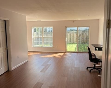 2121 Paxton Terrace - Photo Thumbnail 1
