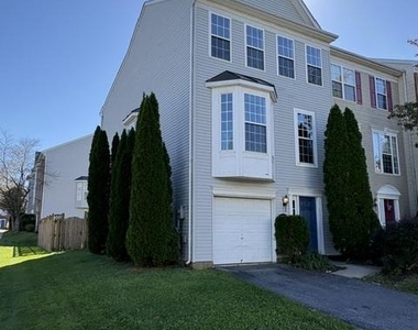 2121 Paxton Terrace - Photo Thumbnail 15