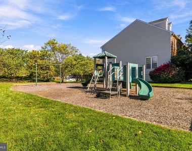 1824 Wheyfield Drive - Photo Thumbnail 19