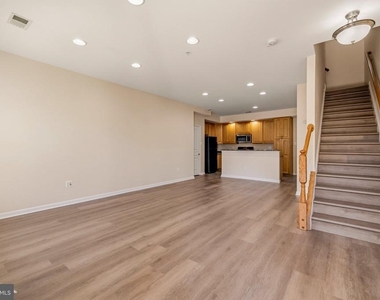 1824 Wheyfield Drive - Photo Thumbnail 6