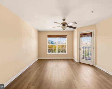 1824 Wheyfield Drive - Photo Thumbnail 11