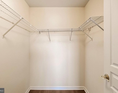 1824 Wheyfield Drive - Photo Thumbnail 14