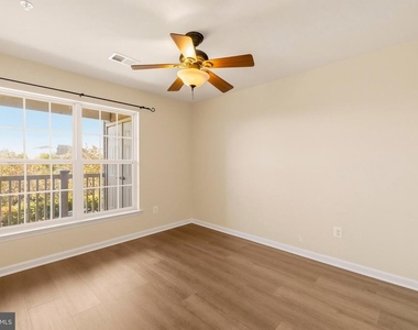 1824 Wheyfield Drive - Photo Thumbnail 18