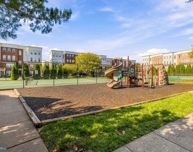 1824 Wheyfield Drive - Photo Thumbnail 4