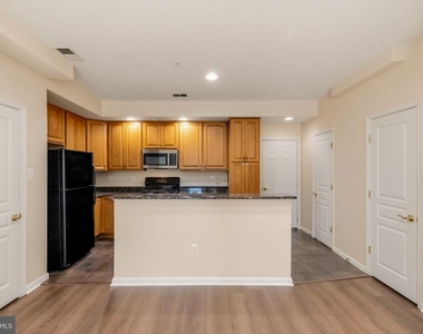 1824 Wheyfield Drive - Photo Thumbnail 9