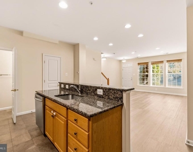 1824 Wheyfield Drive - Photo Thumbnail 10