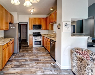 1339 Nautical Circle - Photo Thumbnail 12