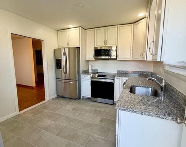 7008 Railway Avenue - Photo Thumbnail 7
