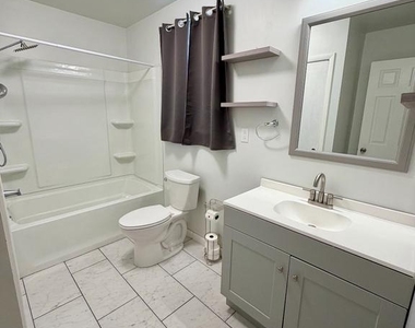 7008 Railway Avenue - Photo Thumbnail 9