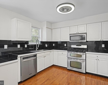 9823 Sherwood Farm Road - Photo Thumbnail 9