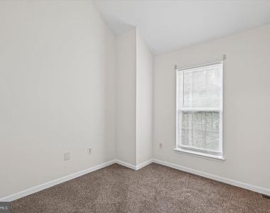 9823 Sherwood Farm Road - Photo Thumbnail 22