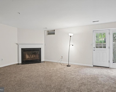 9823 Sherwood Farm Road - Photo Thumbnail 35