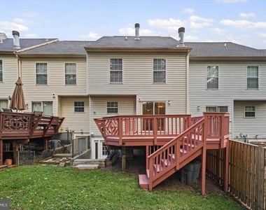 9823 Sherwood Farm Road - Photo Thumbnail 39