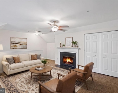 9823 Sherwood Farm Road - Photo Thumbnail 14