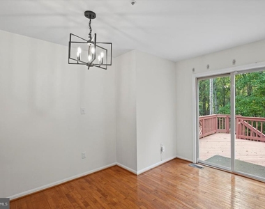 9823 Sherwood Farm Road - Photo Thumbnail 20