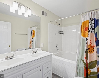 9823 Sherwood Farm Road - Photo Thumbnail 31
