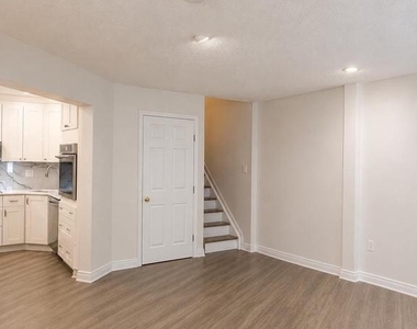 4268 Maple Path Circle - Photo Thumbnail 11
