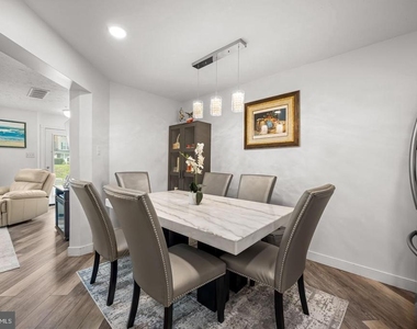 4268 Maple Path Circle - Photo Thumbnail 5