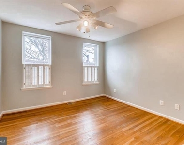 729 S Lakewood Avenue - Photo Thumbnail 16