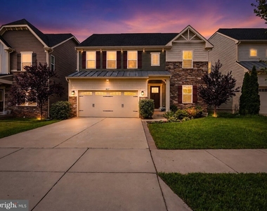 807 Boxwood Drive - Photo Thumbnail 1