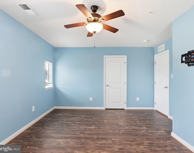 807 Boxwood Drive - Photo Thumbnail 25