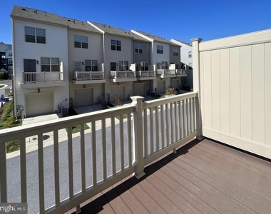 7801 Rosella Lane - Photo Thumbnail 17