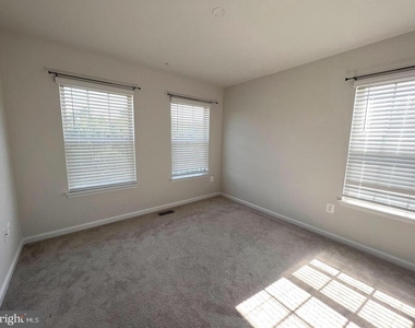 7801 Rosella Lane - Photo Thumbnail 11
