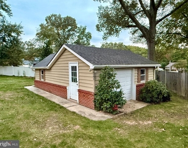 8328 Oakwood Road - Photo Thumbnail 36