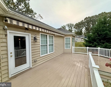 8328 Oakwood Road - Photo Thumbnail 12