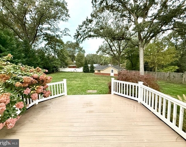 8328 Oakwood Road - Photo Thumbnail 33