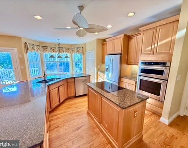 8328 Oakwood Road - Photo Thumbnail 11