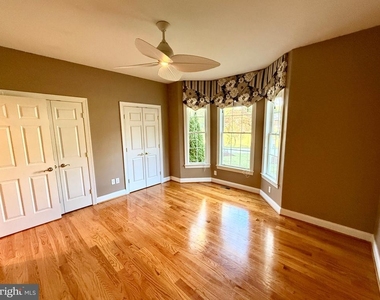8328 Oakwood Road - Photo Thumbnail 23