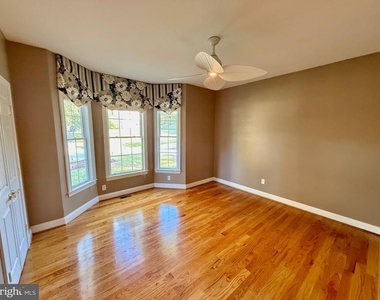 8328 Oakwood Road - Photo Thumbnail 24