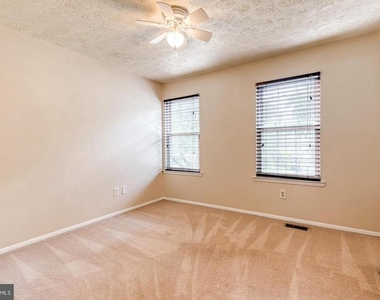 7846 Dero Drive - Photo Thumbnail 25