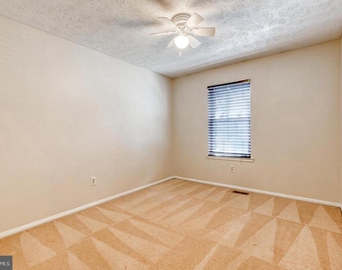 7846 Dero Drive - Photo Thumbnail 24