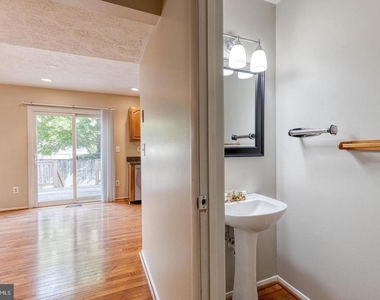 7846 Dero Drive - Photo Thumbnail 9