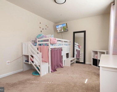 518 Kinglets Roost Lane - Photo Thumbnail 16