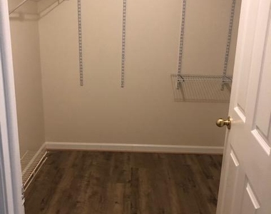 3500 Kingsley Court - Photo Thumbnail 13
