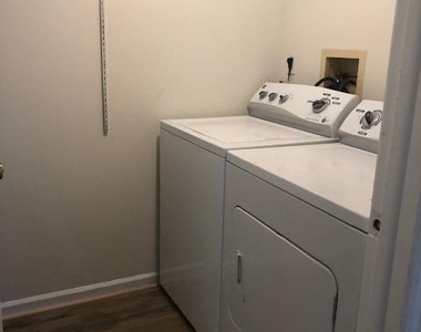 3500 Kingsley Court - Photo Thumbnail 11