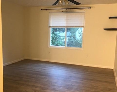 3500 Kingsley Court - Photo Thumbnail 14