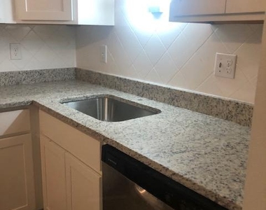 3500 Kingsley Court - Photo Thumbnail 9