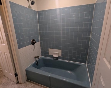 847 Woodcrest - Photo Thumbnail 21
