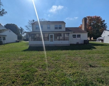 847 Woodcrest - Photo Thumbnail 25