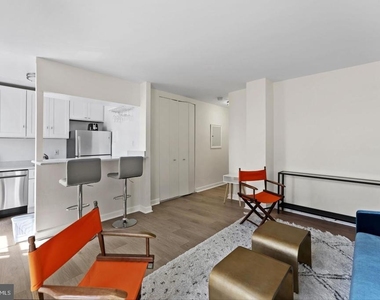 1260 21st Street Nw - Photo Thumbnail 2