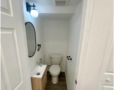 623 18th Street Ne - Photo Thumbnail 8