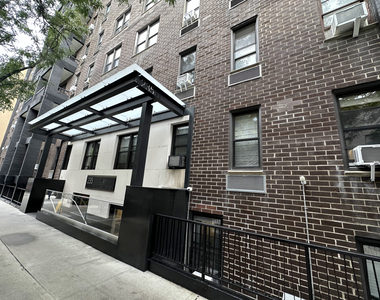 235 West 22nd Street, New York, NY 10011 - Photo Thumbnail 5
