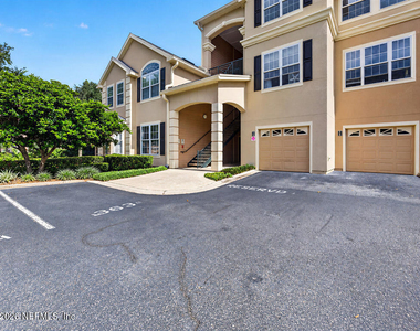 13810 Sutton Park Drive N - Photo Thumbnail 4