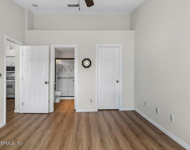 13810 Sutton Park Drive N - Photo Thumbnail 43
