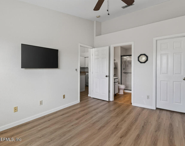 13810 Sutton Park Drive N - Photo Thumbnail 42