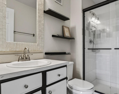 13810 Sutton Park Drive N - Photo Thumbnail 45